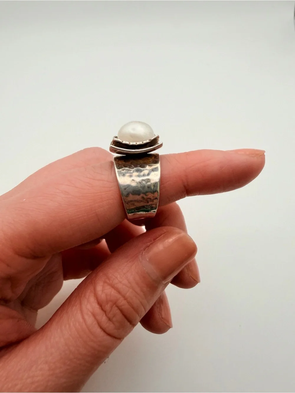Vintage Silpada Hammered Sterling Silver and Pearl Ring 5.5